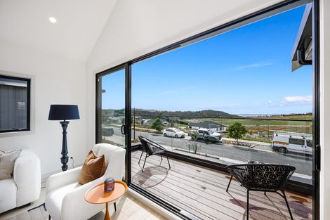 Photo of property in 60 Matangi View Drive, Orewa, 0931