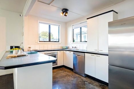 Photo of property in 271 Clifton Road, Te Awanga, 4102