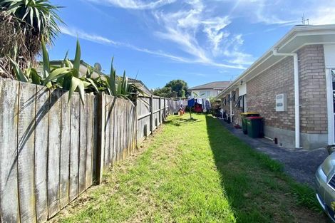 Photo of property in 2/43 Elliot Street, Howick, Auckland, 2014