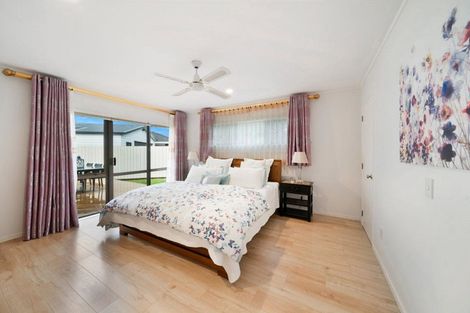 Photo of property in 5 Westholm Way, Pahurehure, Papakura, 2113