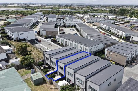 Photo of property in 28 Tukari Lane, Mangere Bridge, Auckland, 2022