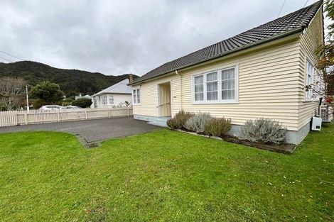 Photo of property in 12 Rumgay Street, Fairfield, Lower Hutt, 5011