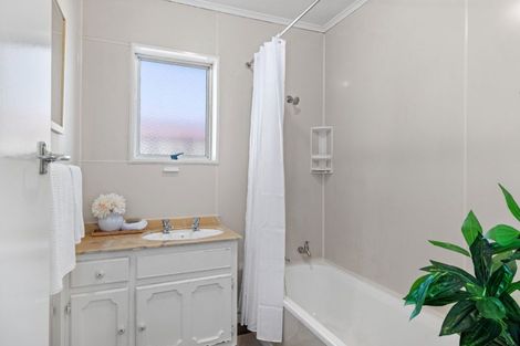 Photo of property in 2 Leeds Place, Solway, Masterton, 5810