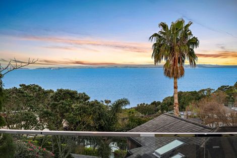 Photo of property in 4/92 Churchill Road, Murrays Bay, Auckland, 0630