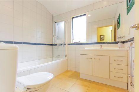 Photo of property in 123 Golf Road, Titirangi, Auckland, 0600