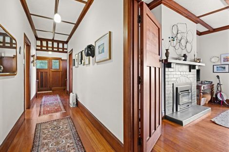 Photo of property in 24 Brewster Street, Bluff Hill, Napier, 4110