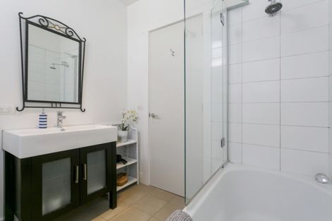 Photo of property in 115 Highland Drive, Acacia Bay, Taupo, 3385