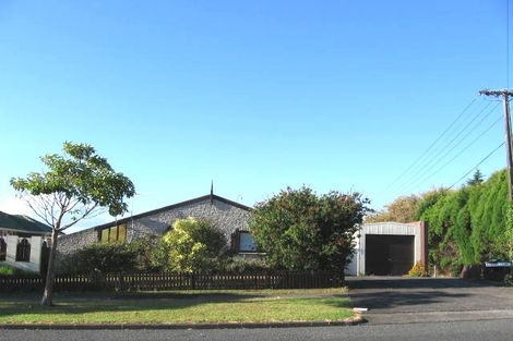 Photo of property in 1/30 Islington Avenue, New Lynn, Auckland, 0600