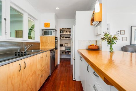 Photo of property in 18 Alexander Avenue, Torbay, Auckland, 0630