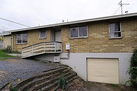 Photo of property in 70 Newcastle Road, Dinsdale, Hamilton, 3204
