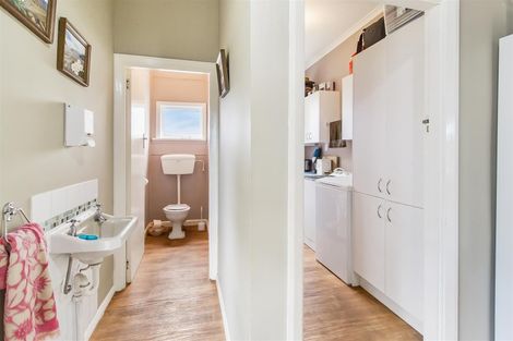 Photo of property in 302 Timaru Road, Waimate, 7978