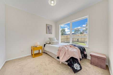 Photo of property in 97 Barrys Road, Glendene, Auckland, 0602