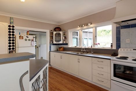 Photo of property in 148 Atkinson Road, Titirangi, Auckland, 0604