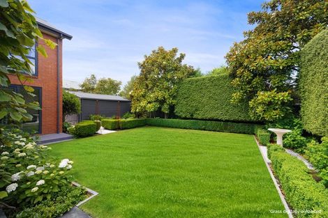 Photo of property in 11 Lloyd Street, Strowan, Christchurch, 8052