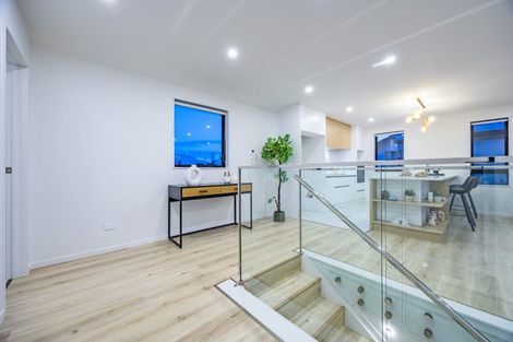 Photo of property in 3c Dawnhaven Drive, Te Atatu Peninsula, Auckland, 0610