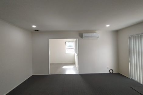 Photo of property in 13 Tangelo Place, Bucklands Beach, Auckland, 2012