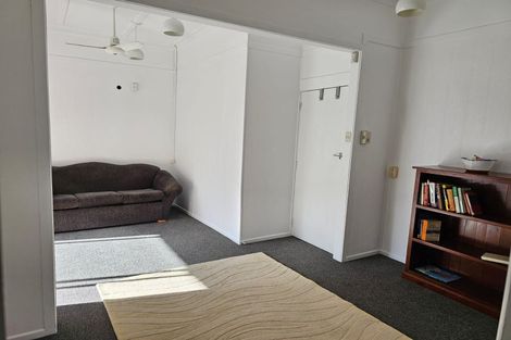 Photo of property in 61 Rimu Street, New Lynn, Auckland, 0600