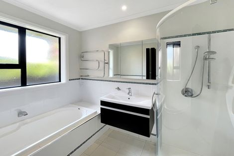 Photo of property in 17 Burnside Crescent, Burnside, Christchurch, 8053