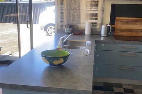 Photo of property in 3a Marchant Place, Westown, New Plymouth, 4310