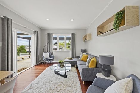 Photo of property in 1/2 Varlene Terrace, Forrest Hill, Auckland, 0620