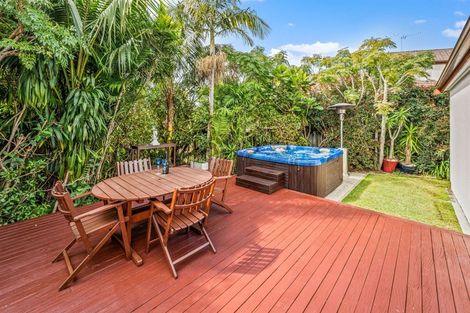 Photo of property in 4 Phoebe Meikle Place, Torbay, Auckland, 0630