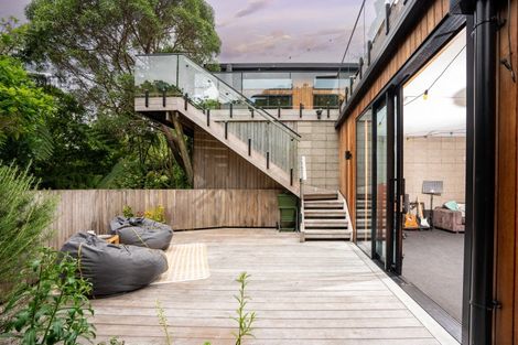 Photo of property in 17 Kim Street, Khandallah, Wellington, 6035