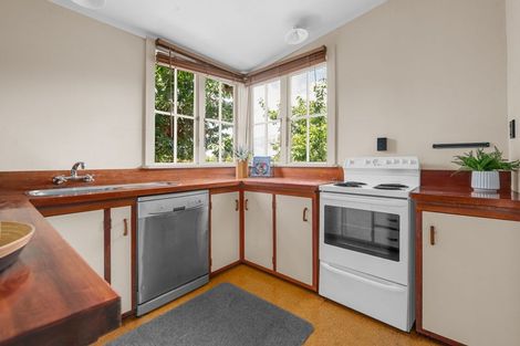 Photo of property in 18 Naylor Street, Hamilton East, Hamilton, 3216