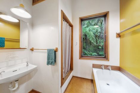 Photo of property in 99 Elmslie Road, Pinehaven, Upper Hutt, 5019