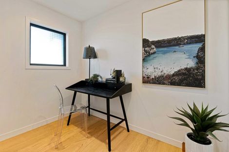 Photo of property in 2/1 Omana Road, Milford, Auckland, 0620