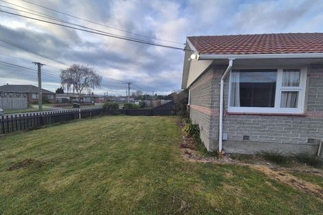 Photo of property in 6 Wimborne Crescent, Aranui, Christchurch, 8061