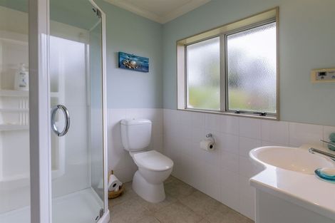 Photo of property in 19 Regent Drive, Paraparaumu Beach, Paraparaumu, 5032