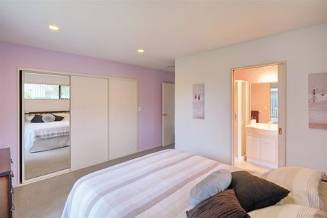 Photo of property in 5 Rue De La Mare, Parklands, Christchurch, 8083