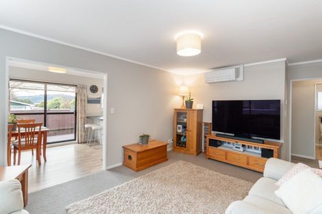 Photo of property in 9a Korau Grove, Stokes Valley, Lower Hutt, 5019
