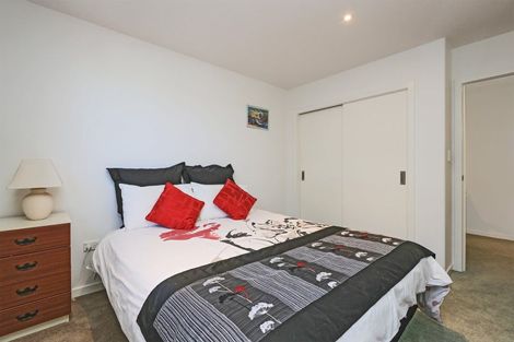 Photo of property in 14 Raven Grove, Havelock North, 4130