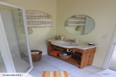 Photo of property in 26 Ocean Road, Surfdale, Waiheke Island, 1081