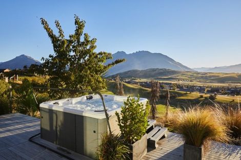 Photo of property in 5 Kintyre Court, Jacks Point, Queenstown, 9371