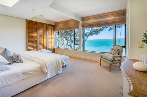 Photo of property in 2 Old Lake Road, Narrow Neck, Auckland, 0624