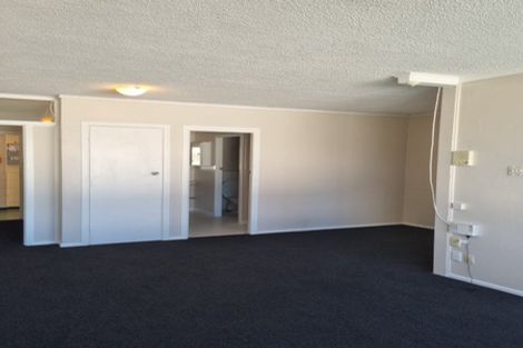 Photo of property in Churchill Flats, 213 The Terrace, Wellington Central, Wellington, 6011