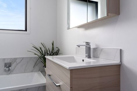 Photo of property in 60 Mohua Lane, Upper Riccarton, Christchurch, 8041