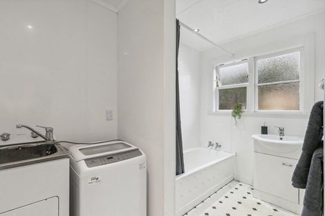 Photo of property in 5 Harland Street, Brooklyn, Wellington, 6021