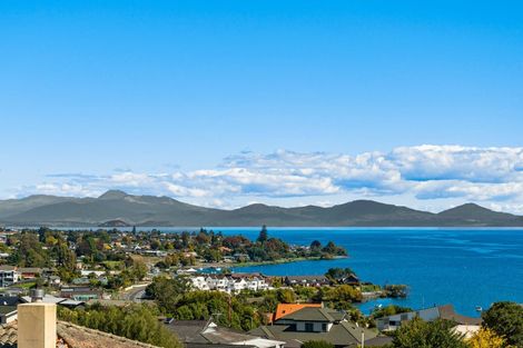 Photo of property in 58 Harvey Street, Waipahihi, Taupo, 3330