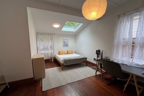 Photo of property in 5 Mcintyre Avenue, Mount Victoria, Wellington, 6011