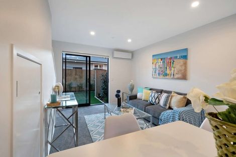 Photo of property in 5/10 Yeovil Road, Te Atatu Peninsula, Auckland, 0610