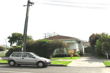 Photo of property in 2 Maranui Avenue, Point Chevalier, Auckland, 1022