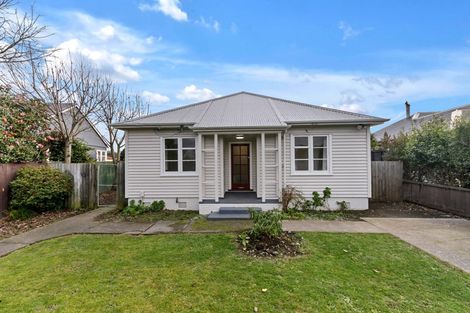 Photo of property in 42 Pitcairn Crescent, Bryndwr, Christchurch, 8053