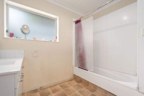 Photo of property in 10 Pampas Grove, Welcome Bay, Tauranga, 3112