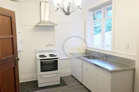 Photo of property in 42 Manor Place, Dunedin Central, Dunedin, 9016