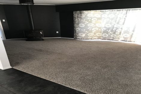 Photo of property in 40 Cumberland Street, Merrilands, New Plymouth, 4312