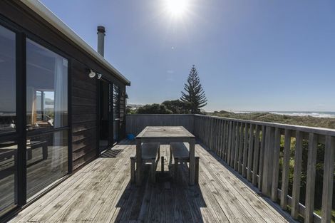 Photo of property in 75 Blue Pacific Parade, Riversdale Beach, Masterton, 5872