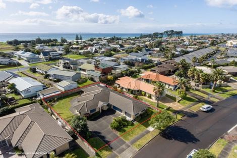 Photo of property in 73 Santa Monica Drive, Papamoa Beach, Papamoa, 3118